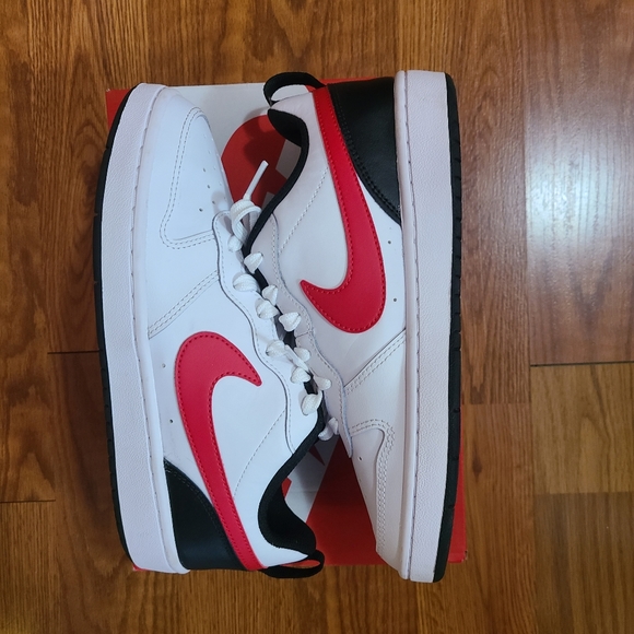 Nike Court Borough Low 2 (GS) Size 7y - Picture 2 of 6